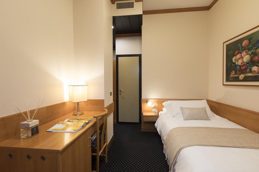 Mentana, By R Collection Hotel 4*