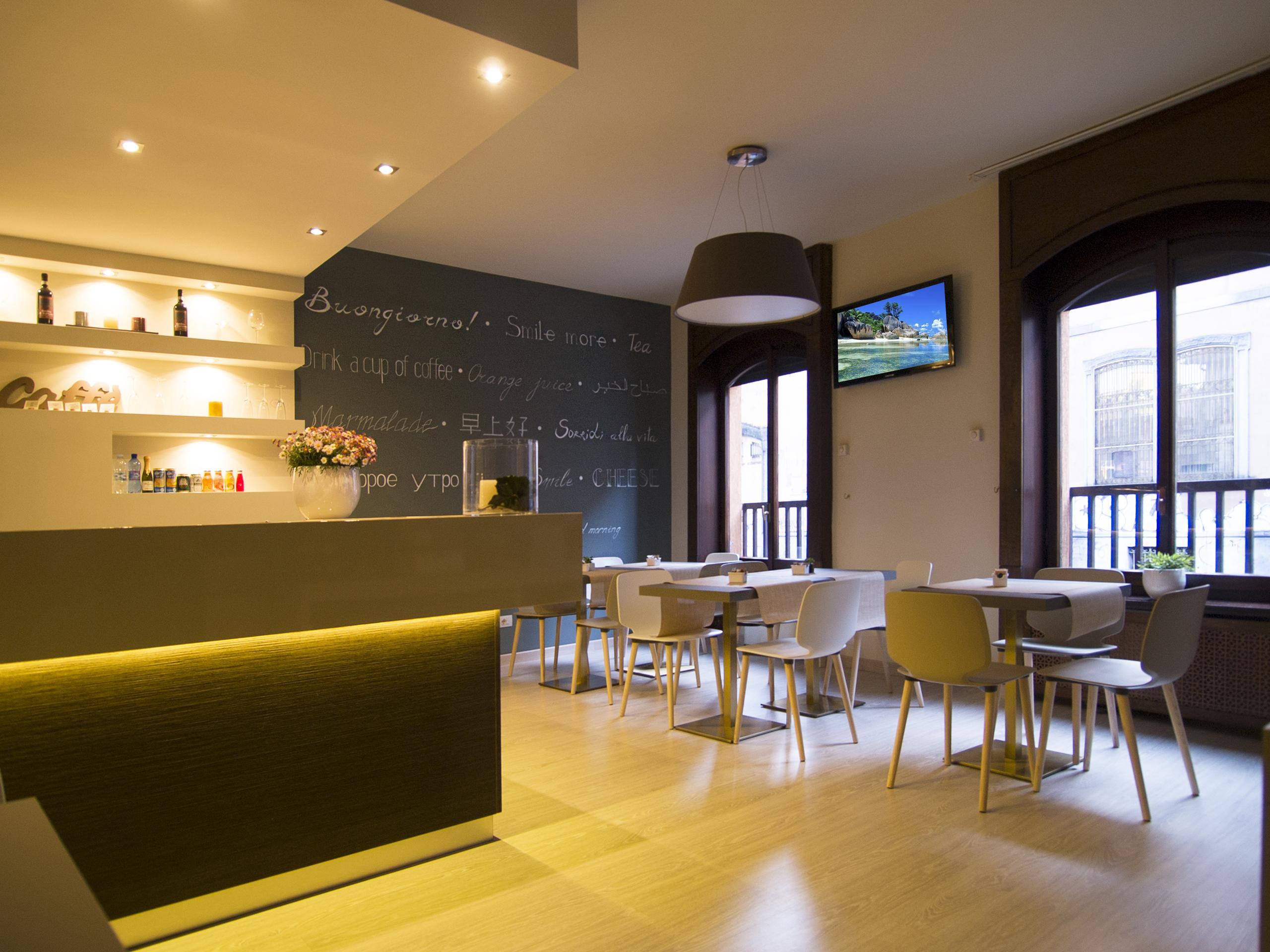 Ares Hotel