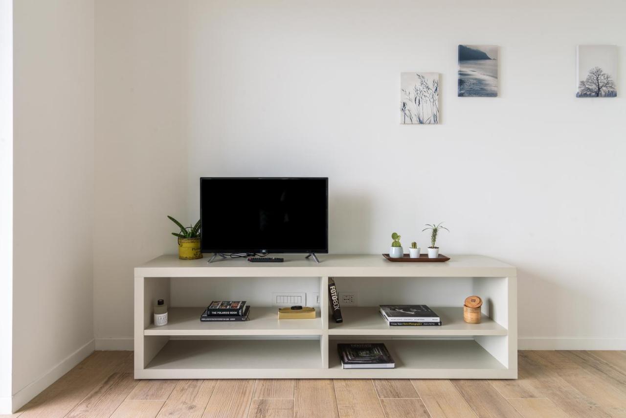 Joivy Uptown Flats With Balcony, Good Connection To Centre Apartment