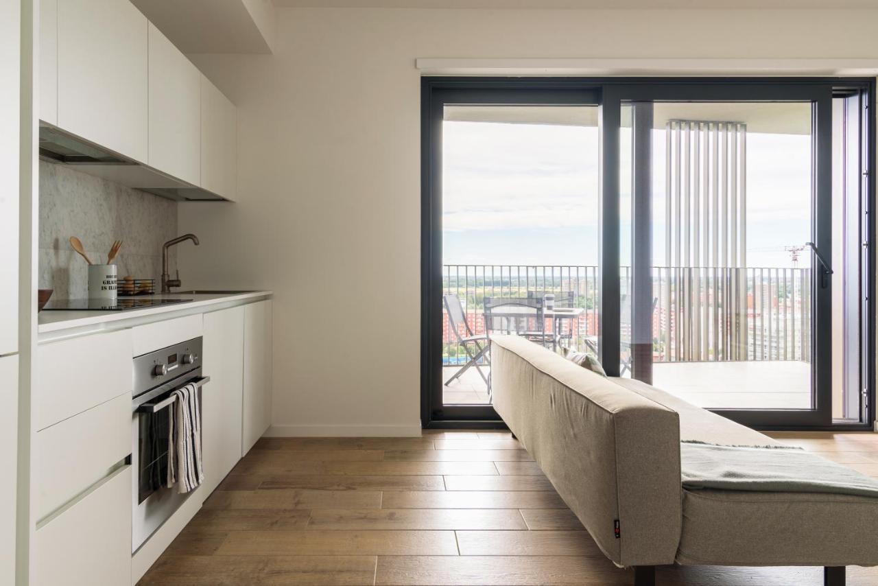 Joivy Uptown Flats With Balcony, Good Connection To Centre Apartment *