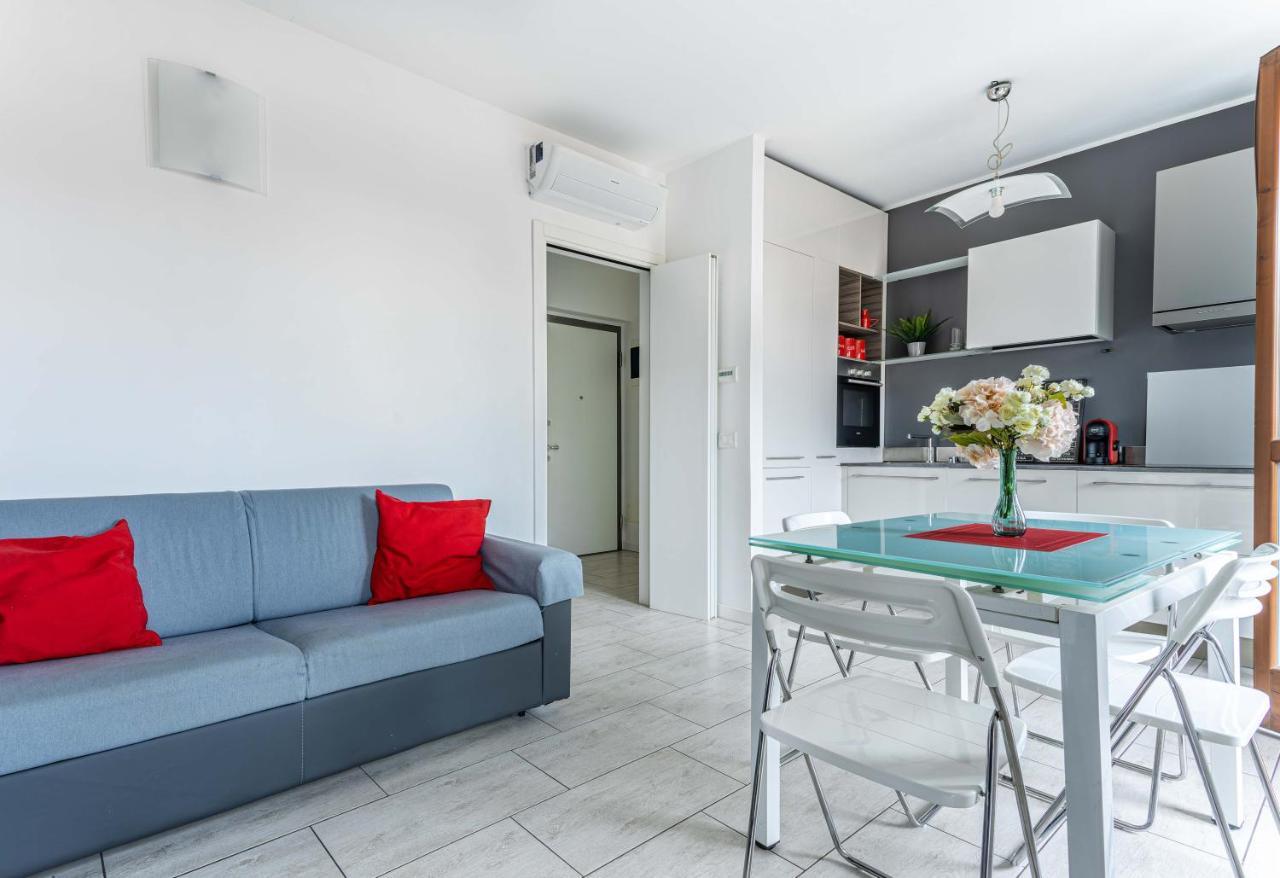 Altido Cosy 1-bed With Balcony Leilighet