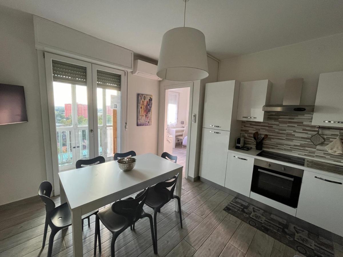 Appartement Panoramico Vicino A Fiere E Stadio Milaan