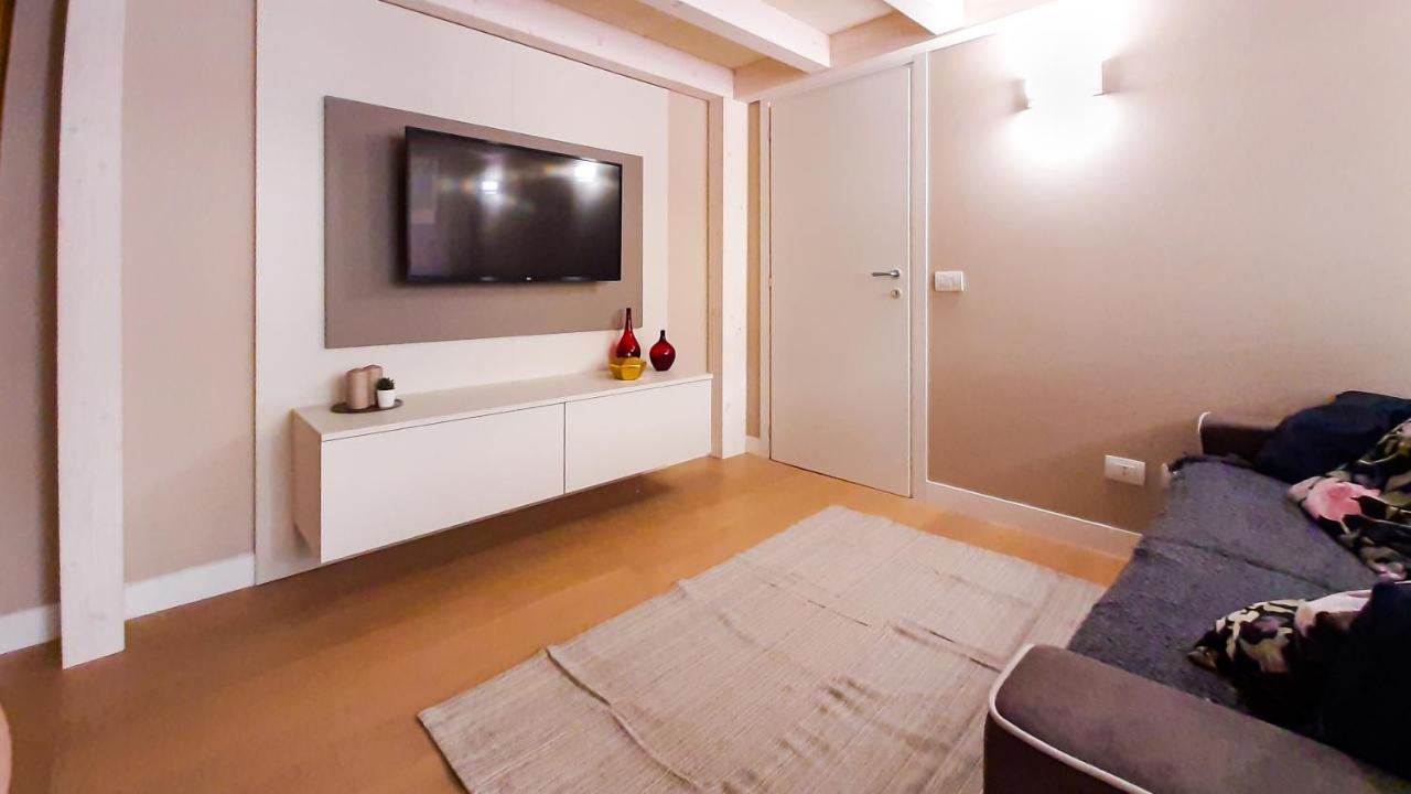 Apartment Joivy Lovely Loft With Private Entrance Mailand