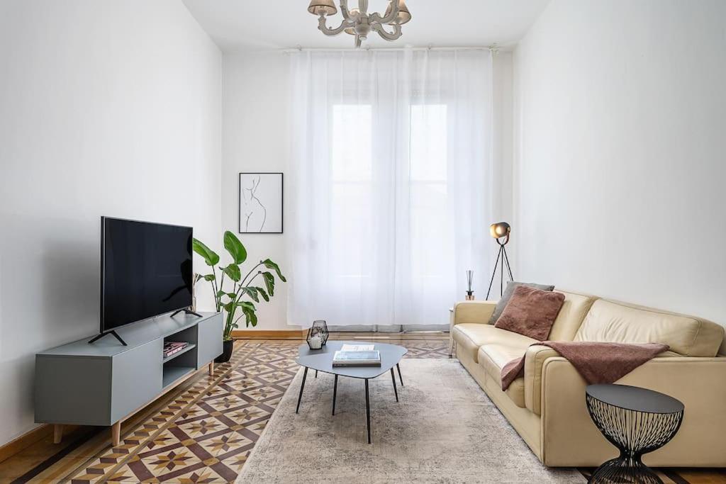 Apartment Center-design Attic Penthouse With Private Terrace Mailand