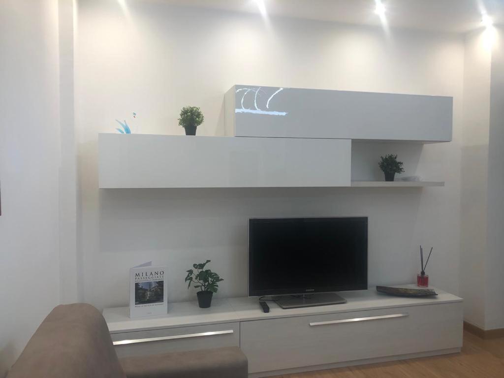 N&ghomesweethome Raffaelloelegante Ideale Affari Appartement Milaan