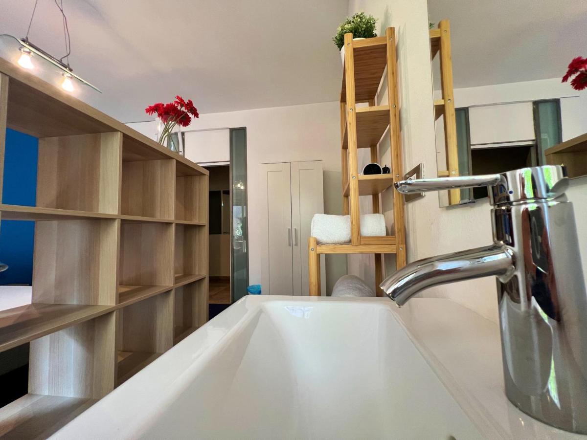Appartme Seveso 40 * Milan
