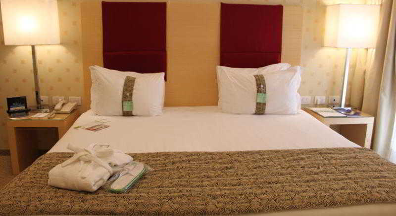 Holiday Garibaldi Station By Ihg Hotel