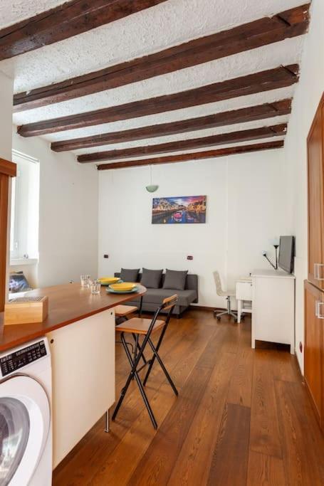Bomboniera Nel Cuore Di Navigli Mailand