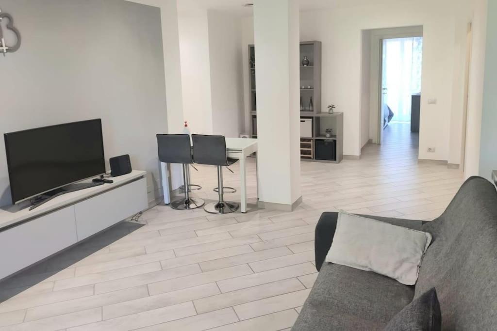 Apartment Ampio Bilocale In Zona Porta Vittoria / Corso Lodi