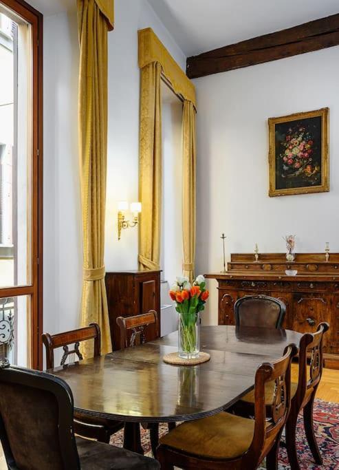 Piazza Duomo - Antico Dell'800 Apartment Milan