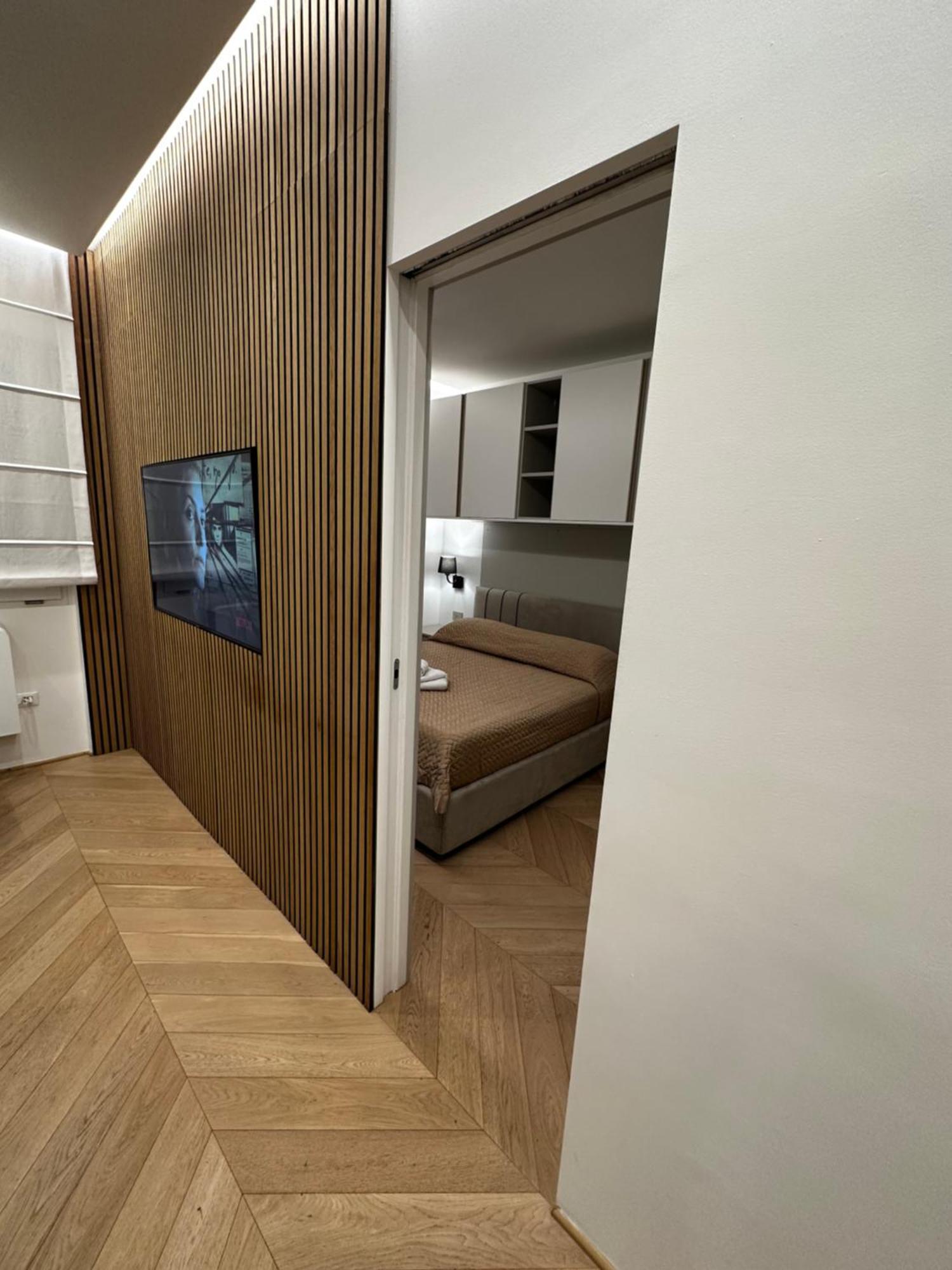 Bilocale Luxury A 50 Mt Dalla Stazione Di Appartamento