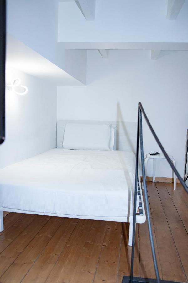 Easy - And Navigli Mailand