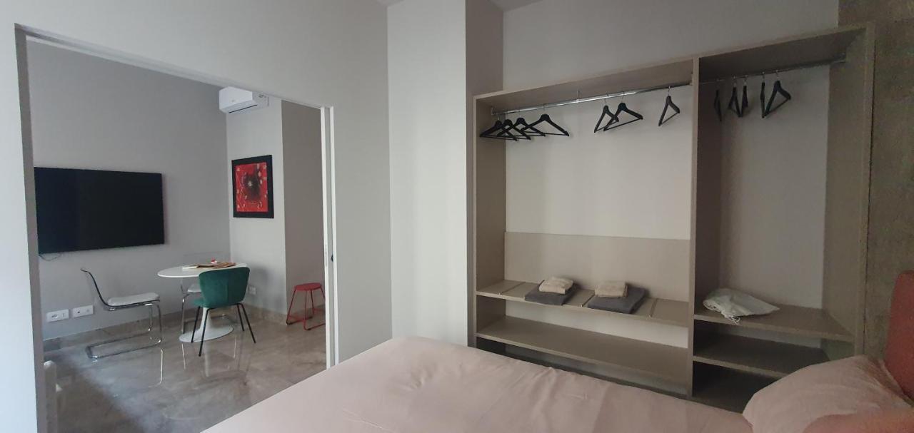 Apartment Pink Maison Centro Piazza Diaz Duomo Milan
