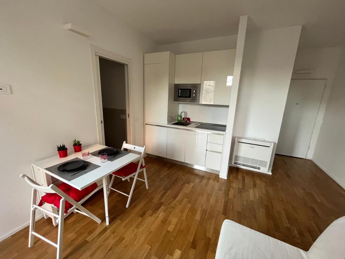 Apartment Cherry's House M1 Bande Nere - San Siro- M4 Linate Mailand