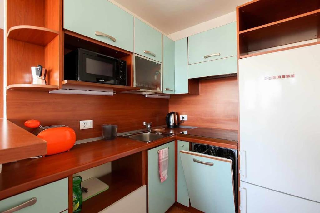 Corso Garibaldi 72 *