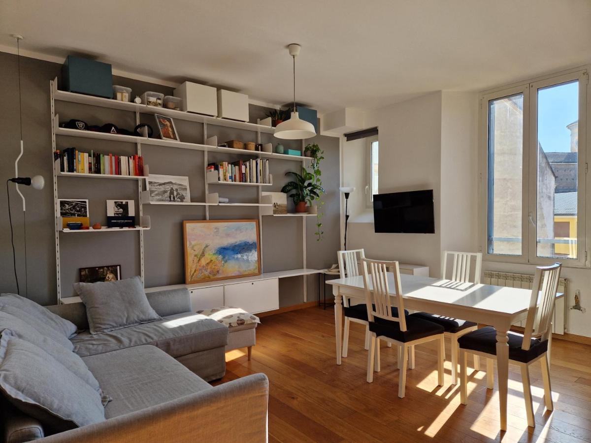 Modern Bright And Lejlighed