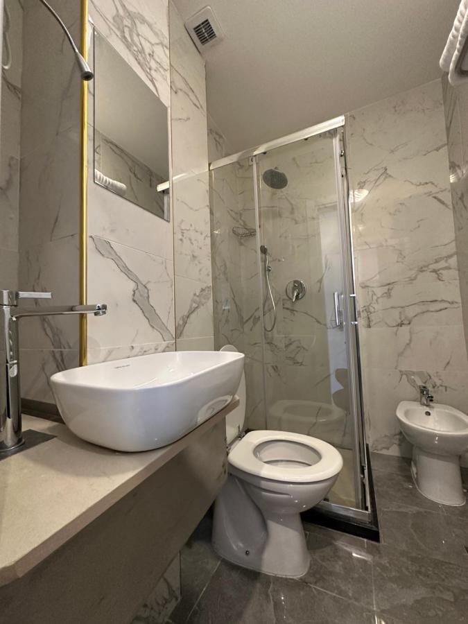 Hotel Midway 3*