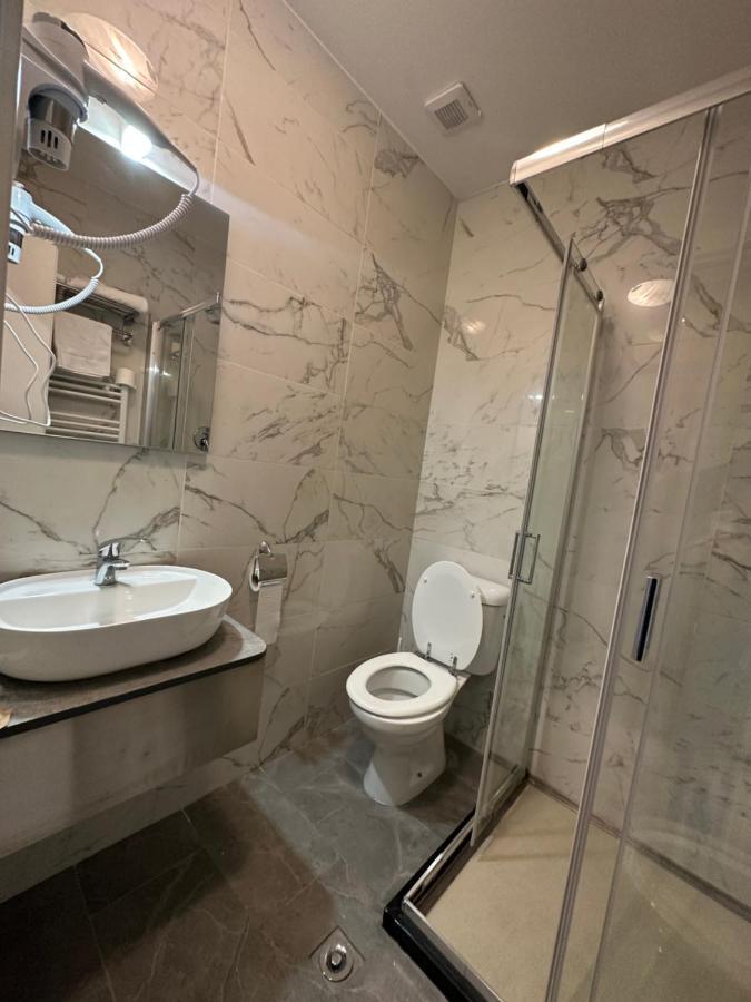 Hotel Midway 3*