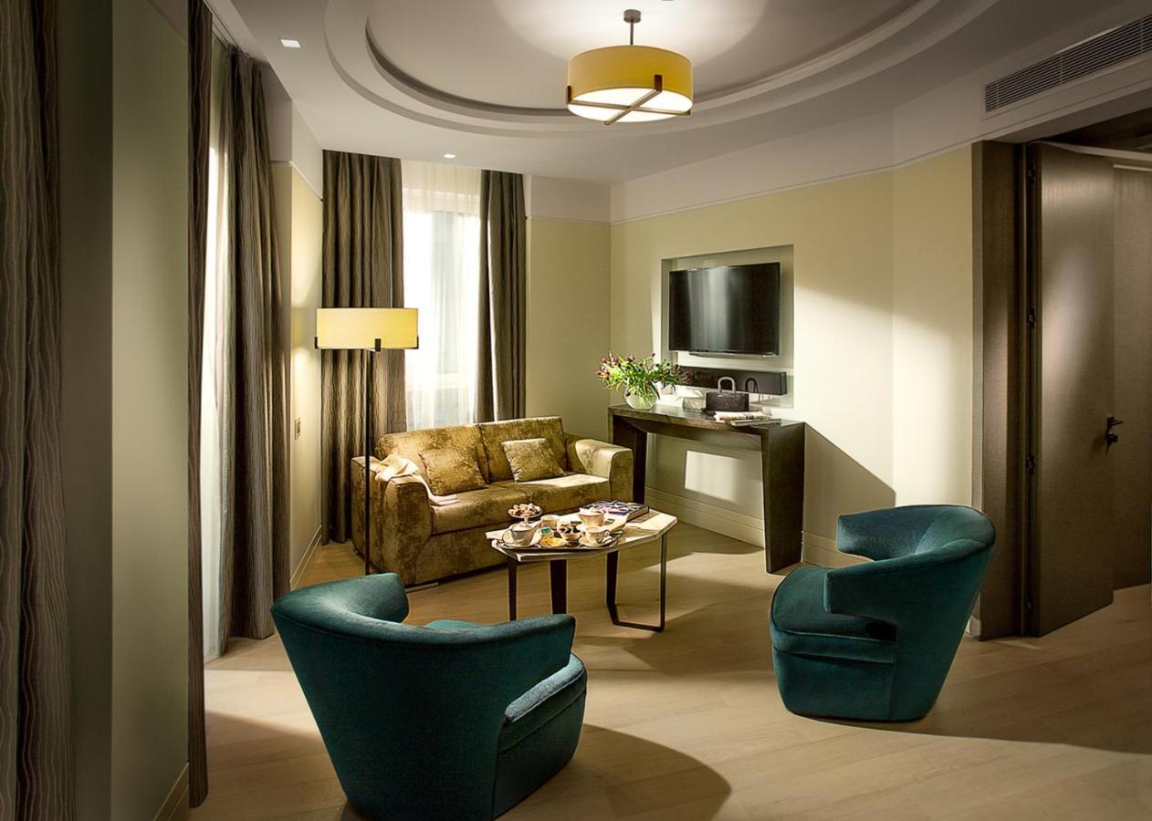 Cavour 4* Mailand