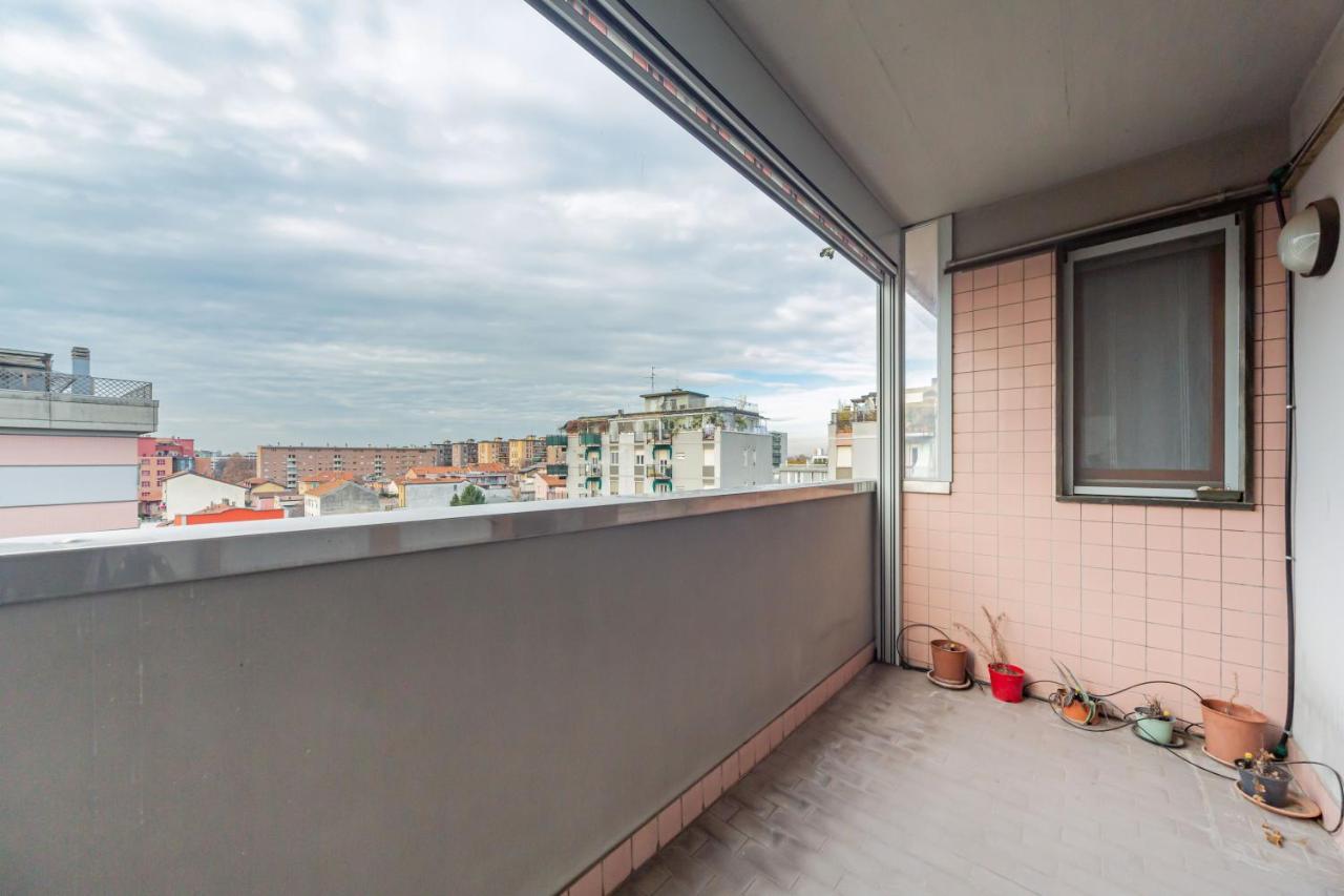 Cozy Apt - Private Parking & Terrace Milano