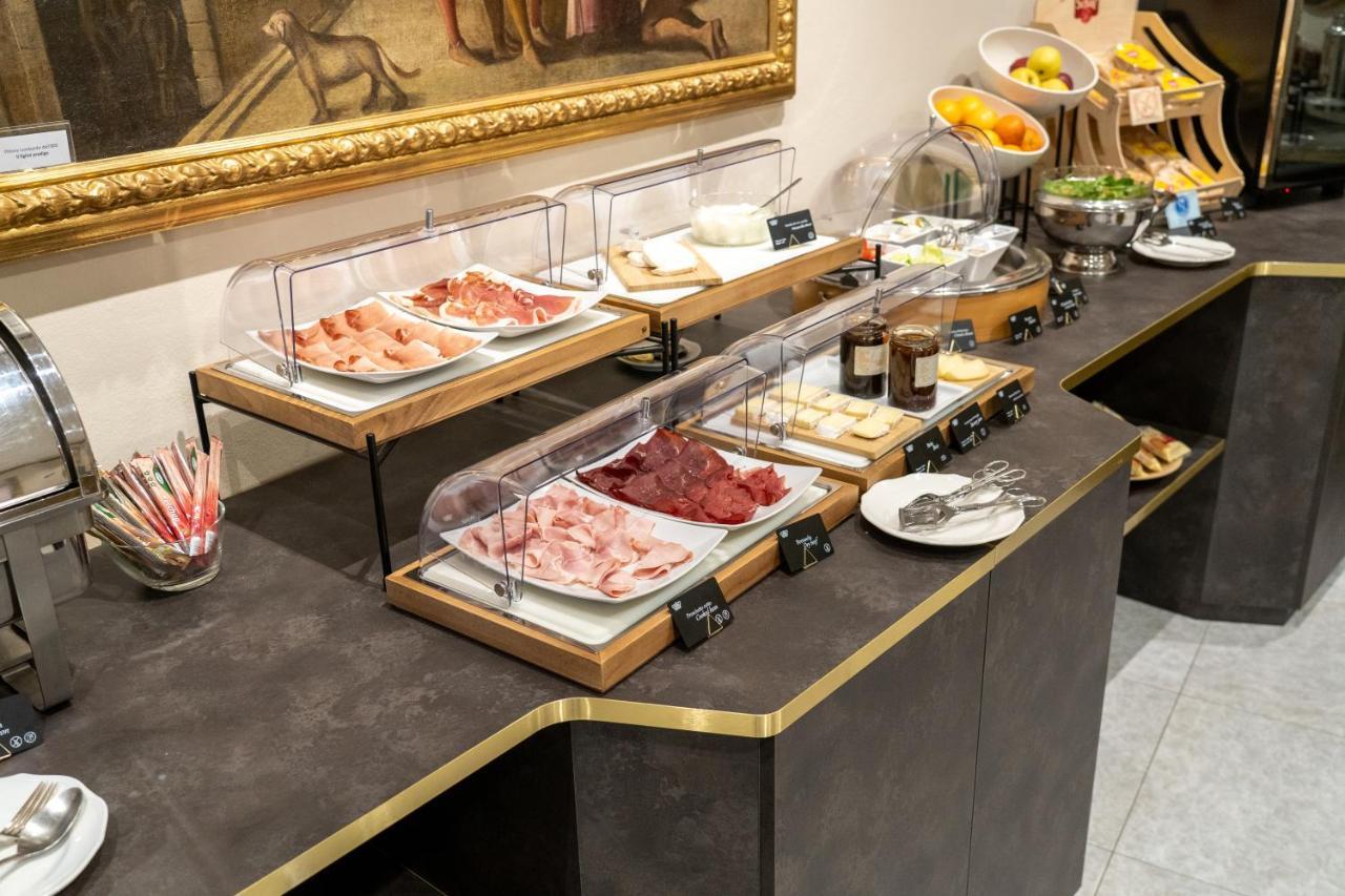 Hotel Regina 4*
