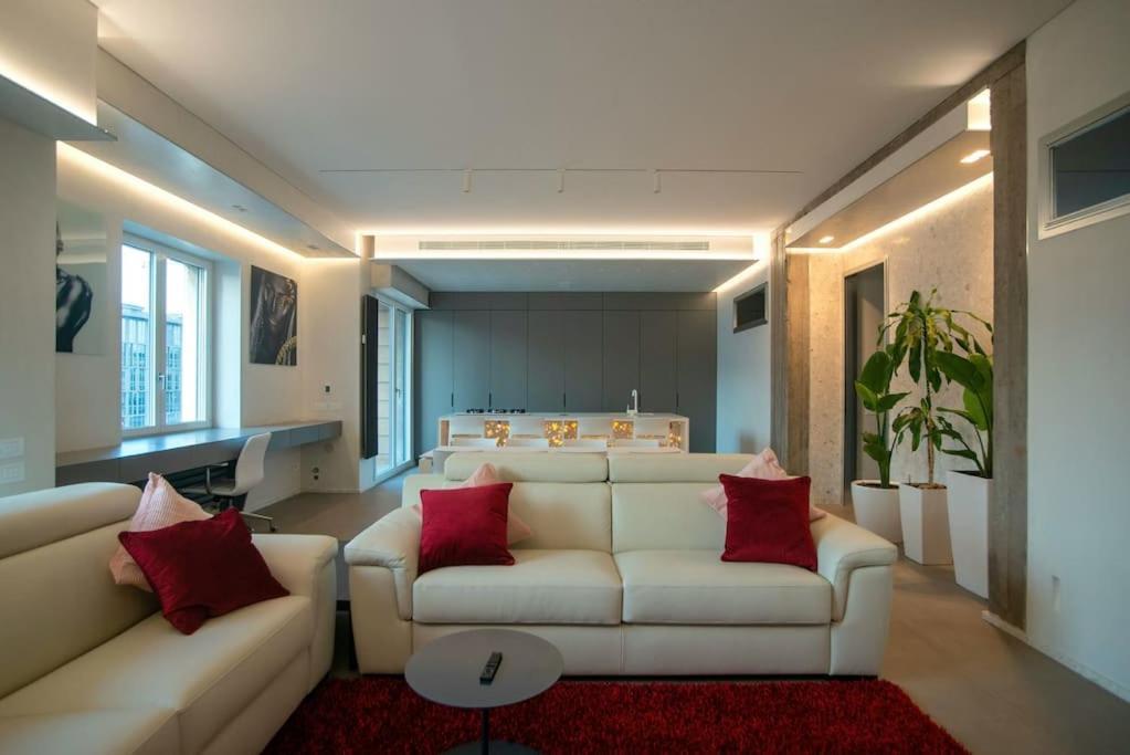 Repubblica Lux Milano