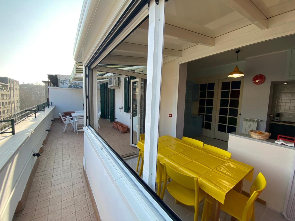 Fashion And Design - Terrace In Mailand