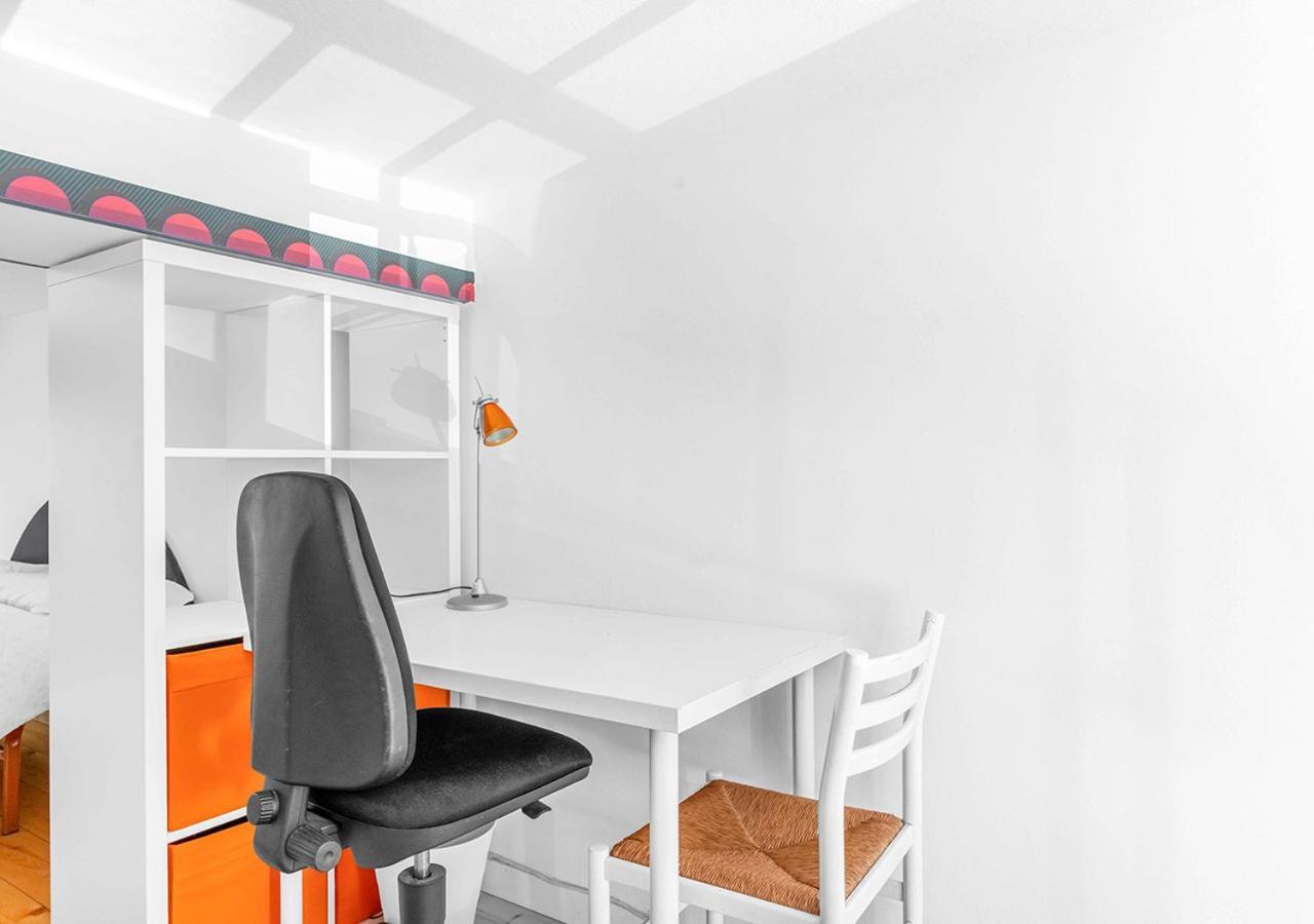 Duomo-linate Loft Free Parking Con Tv 50 E Wi-fi * Milan