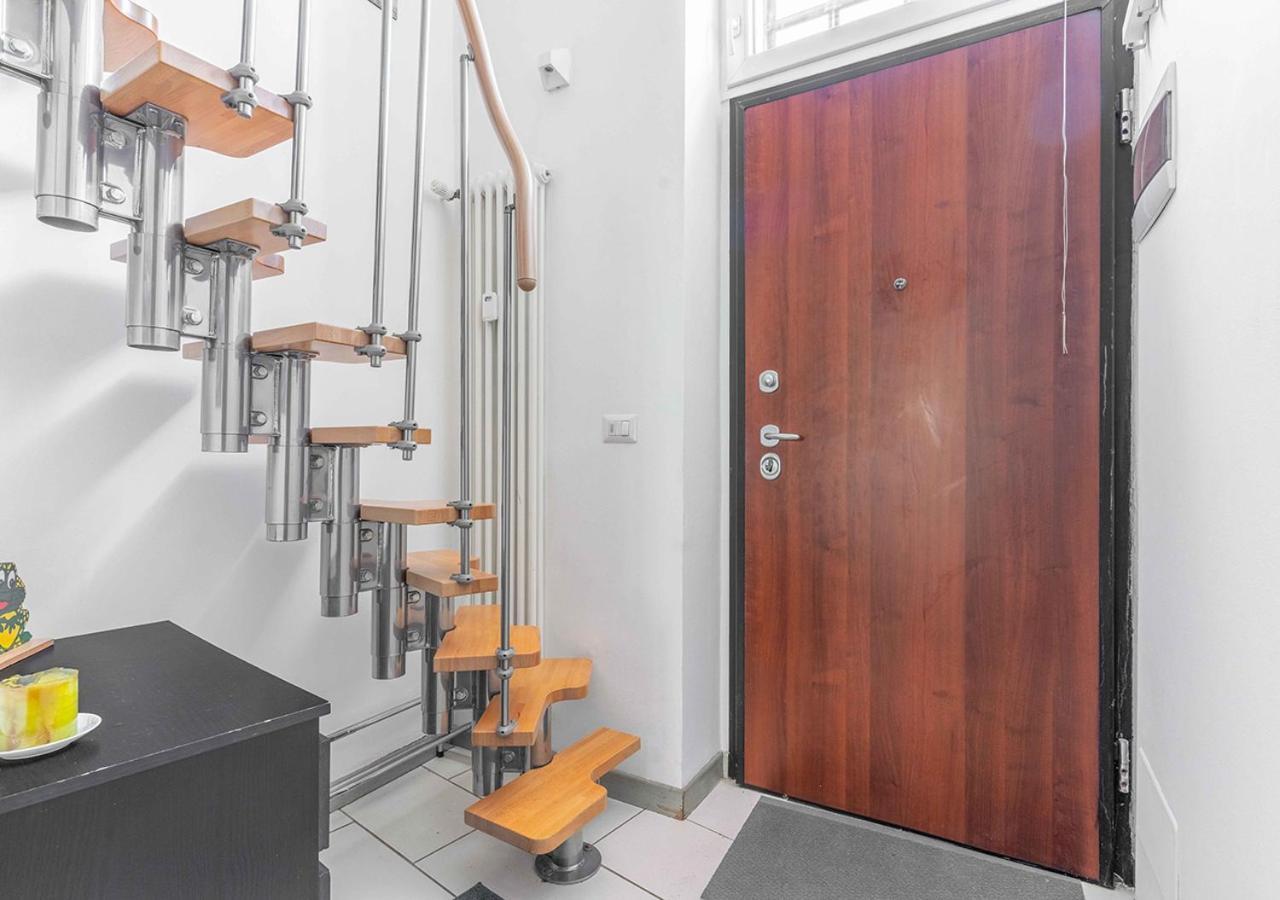 Duomo-linate Loft Free Parking Con Tv 50 E Wi-fi * Milan