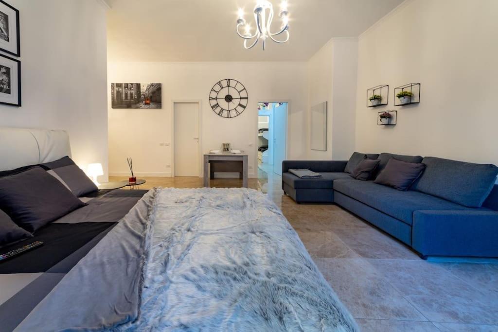San Babila - Luxury Milanese Apartment