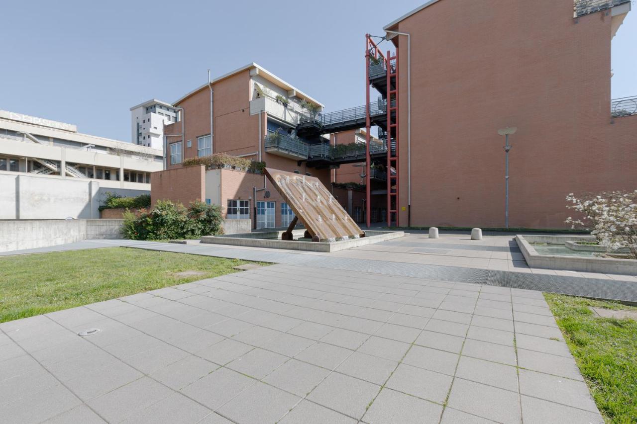 Guesthost - Industrial Design Near M4 Tolstoj Leilighet Milano