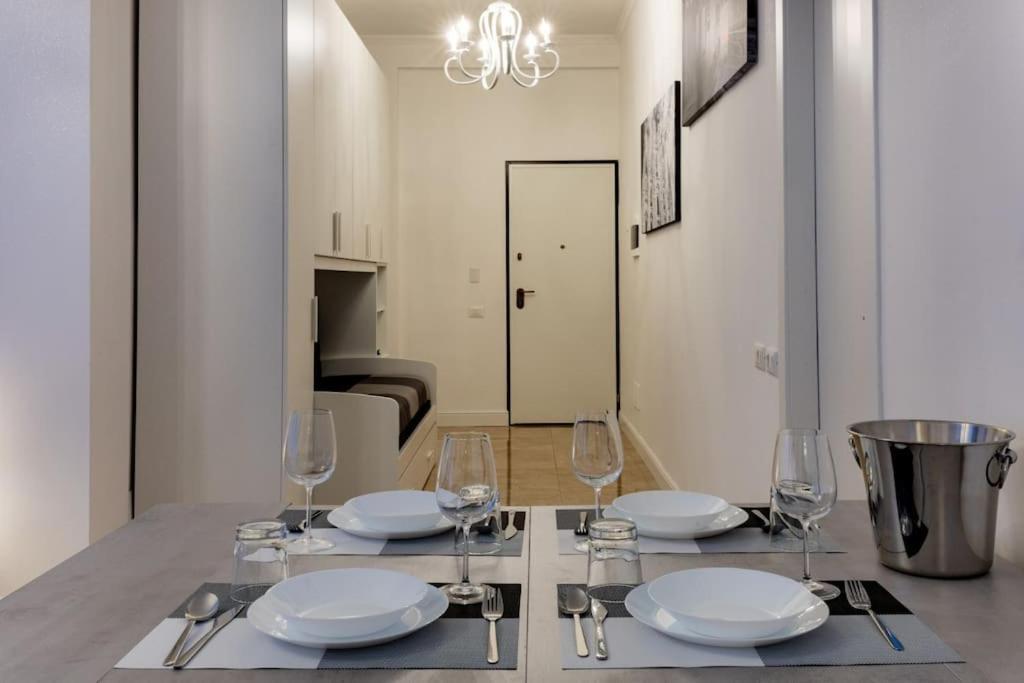 San Babila - Luxury Milanese Apartment Milan