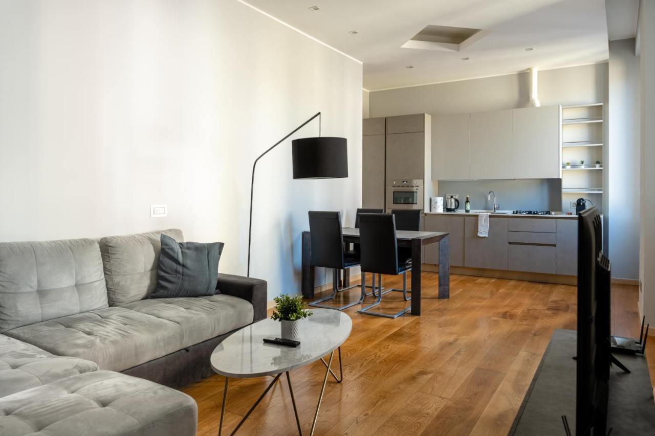 Apartment 5 Min Duomo Luxury In Brera Design District *
