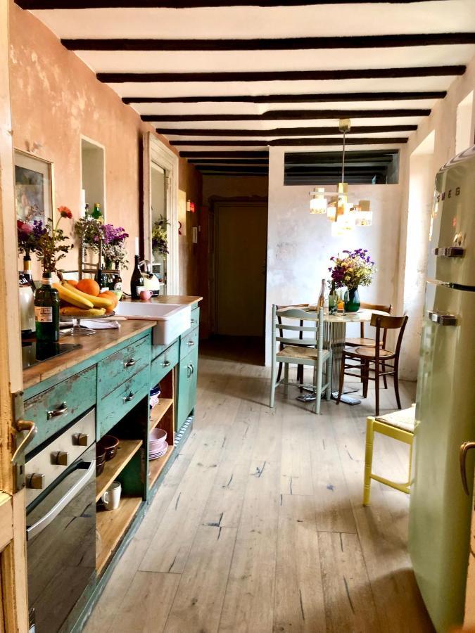 Charming And Design Attic Loft In Coolest Area Navigli Ticinese Leilighet *