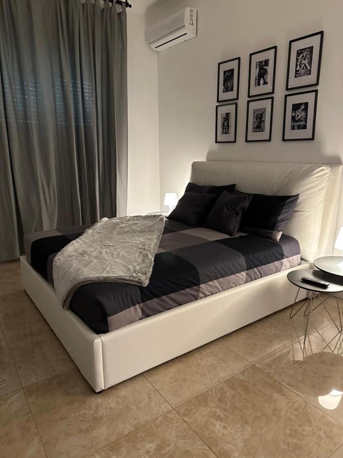 San Babila - Luxury Milanese Apartment Milan