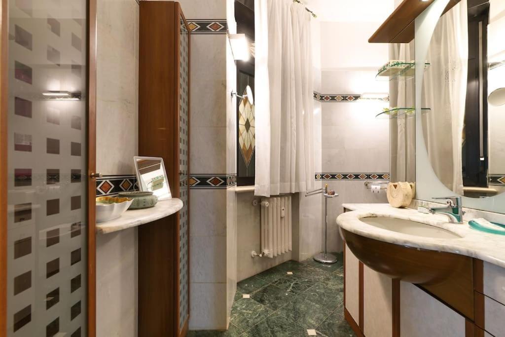 Apartment Large And Elegant In Missori Duomo Mailand