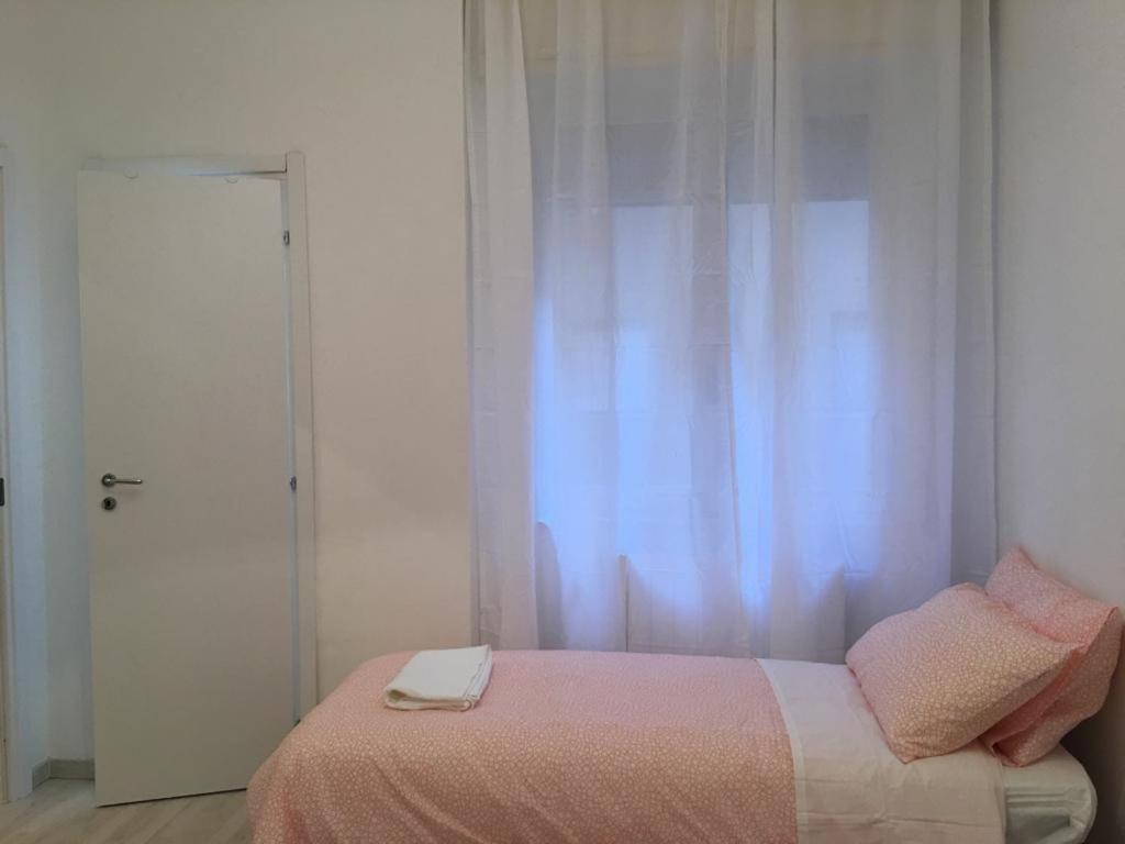 Flat In Red Metro Appartement