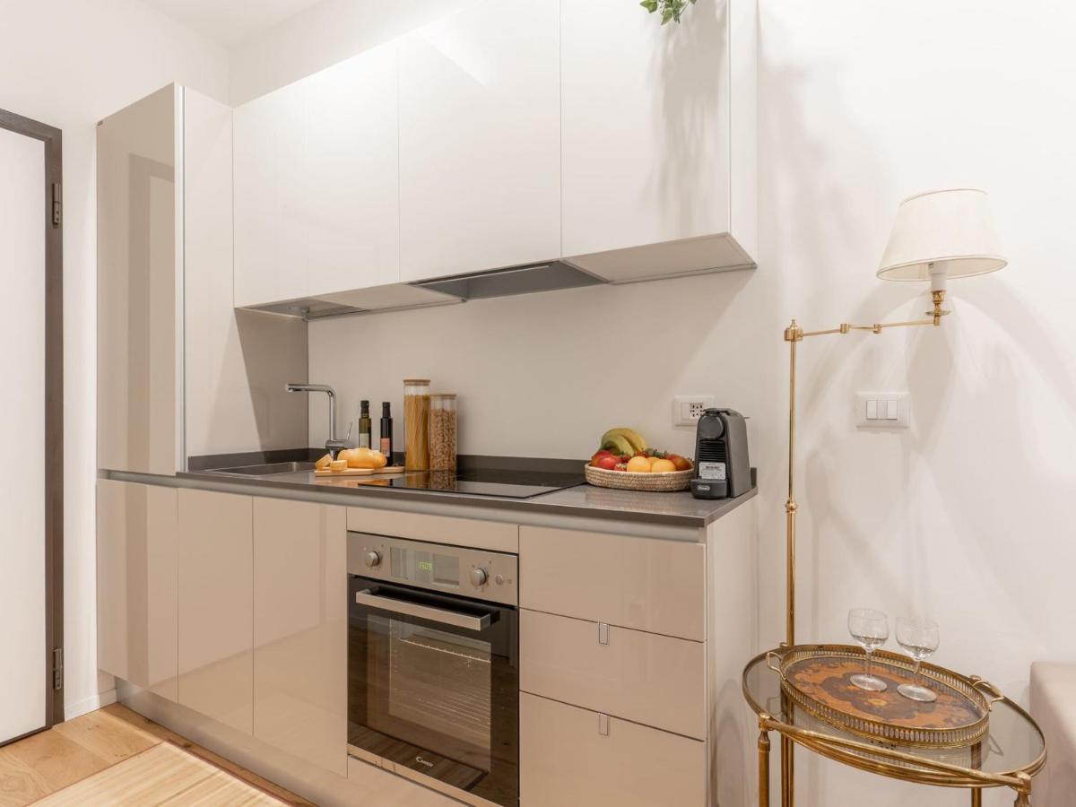 The Rent - Gorgeous One-bedroom In Ticinese Appartamento