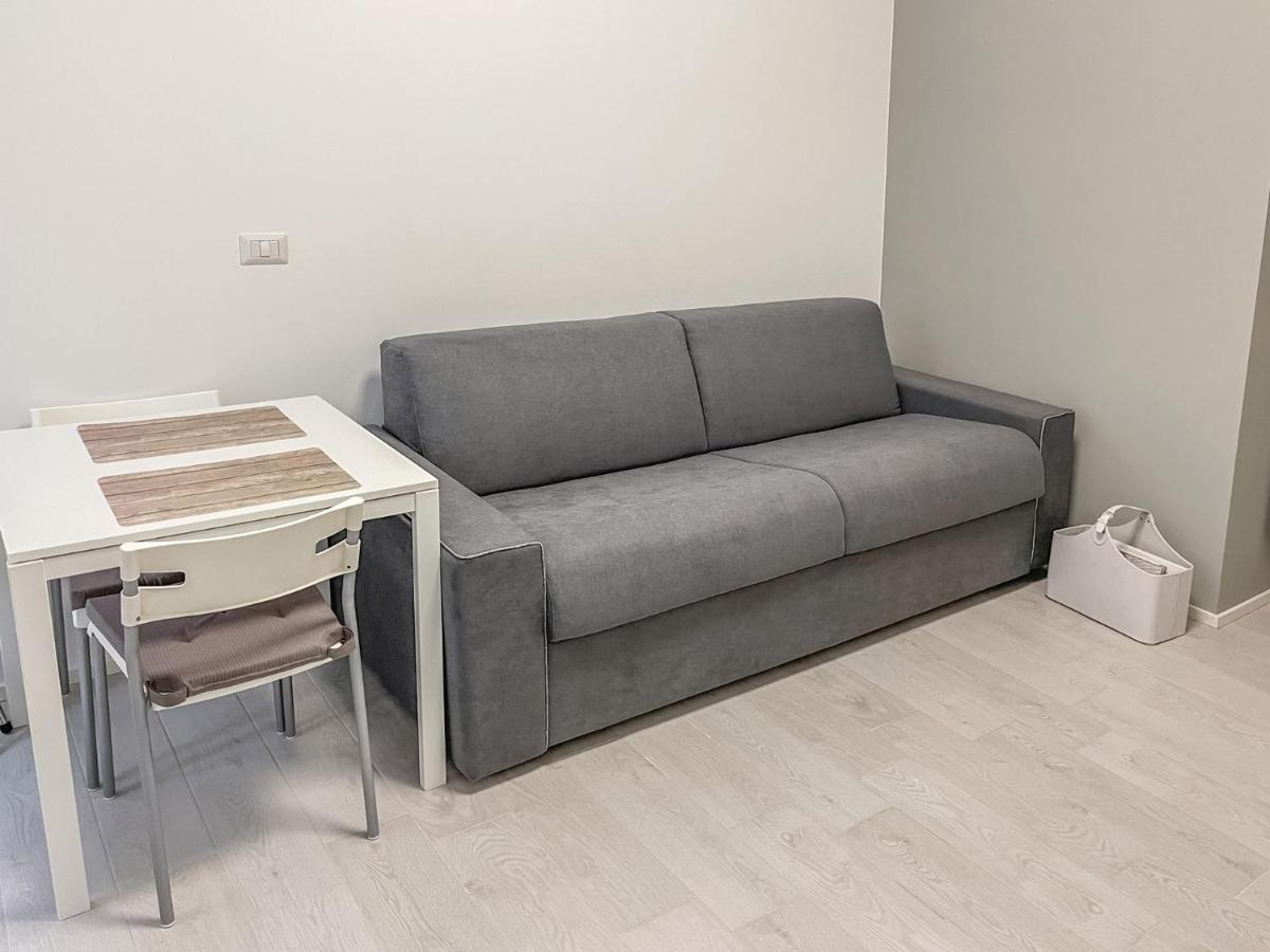 Capital Moscova - White * Milano