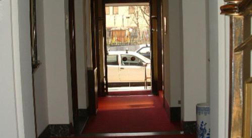 Apollo Hotel