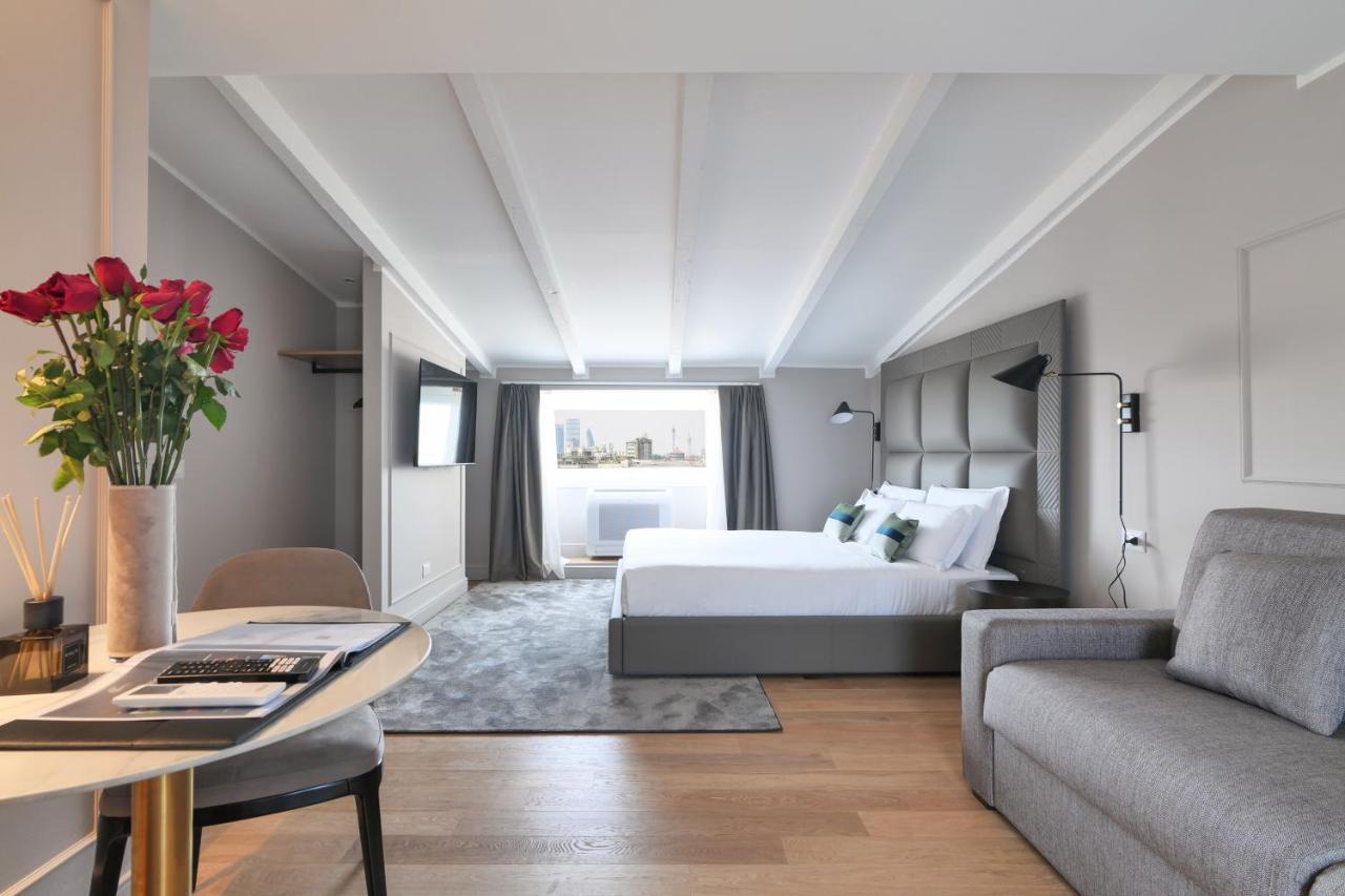 Prestige Boutique - Piazza Duomo View * Milano