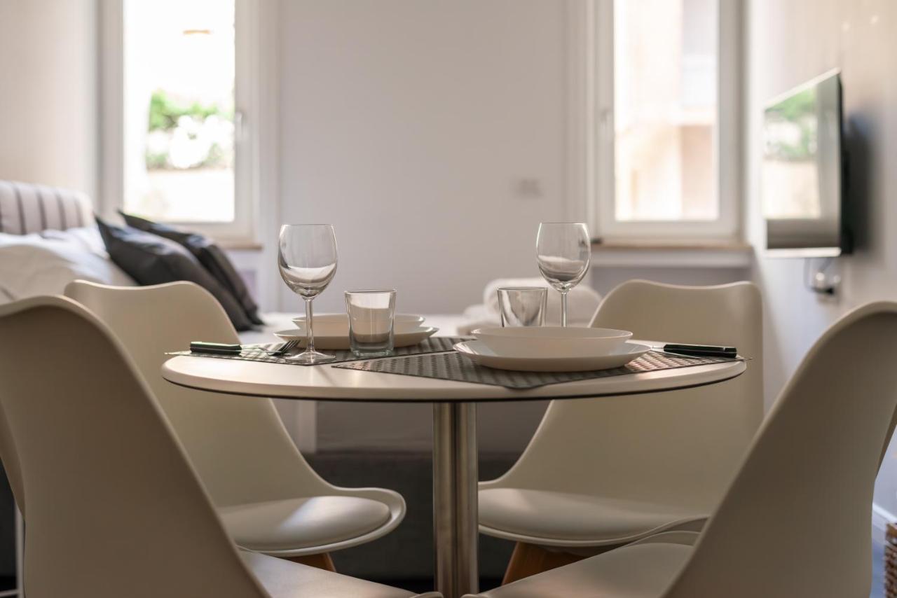 We - Bandello House, Corso Magenta Lejlighed