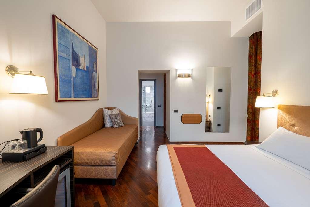 Regina 4* Milan