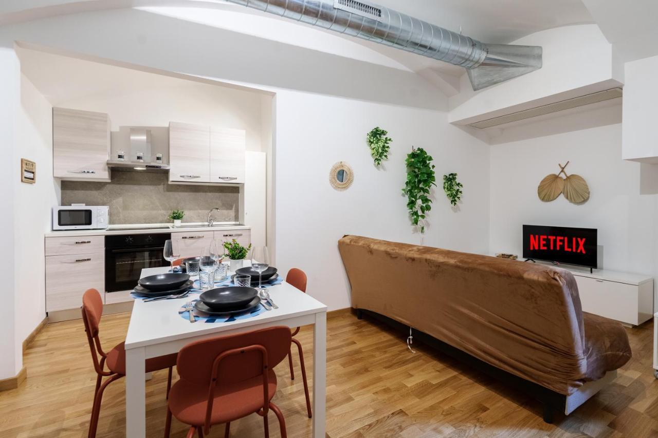 Centro Storico Duomo A 5 Minuti Wifi Netflix Apartment *