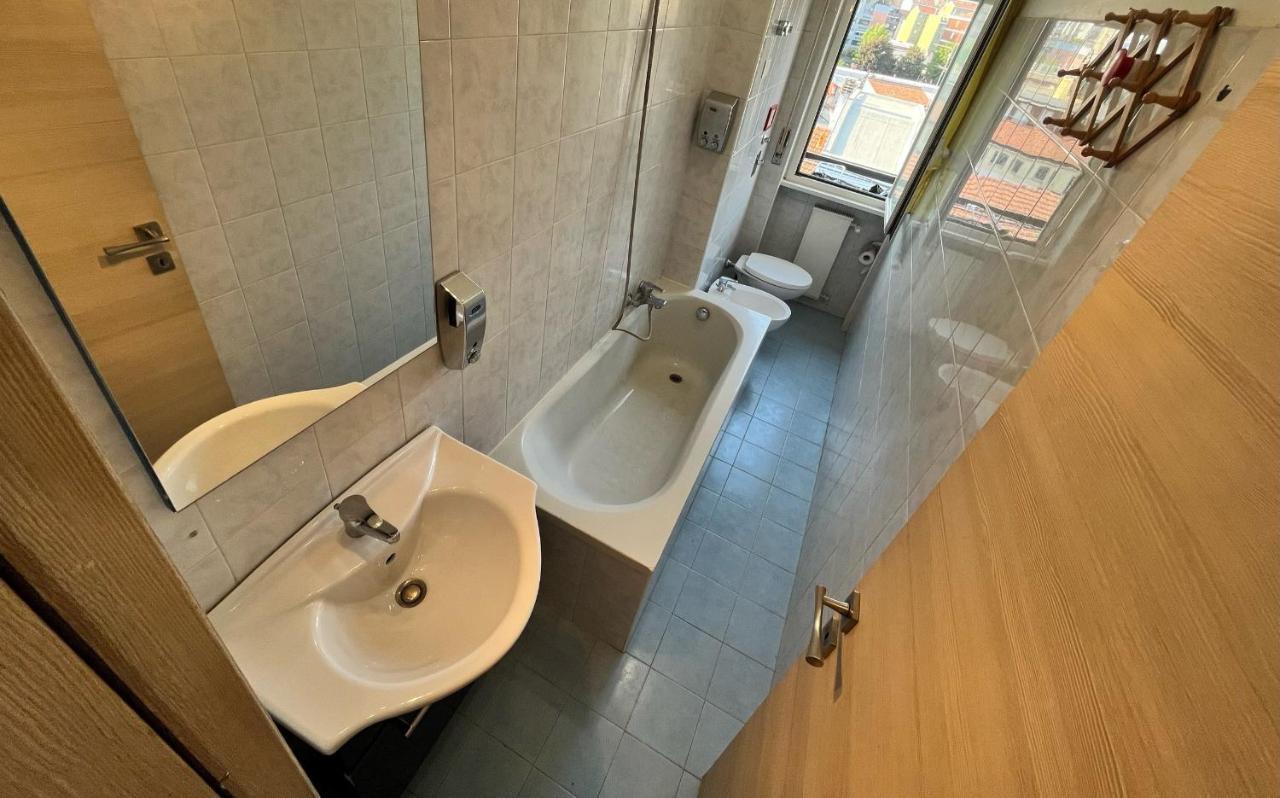 With A Big Balcony Close To The Metro *