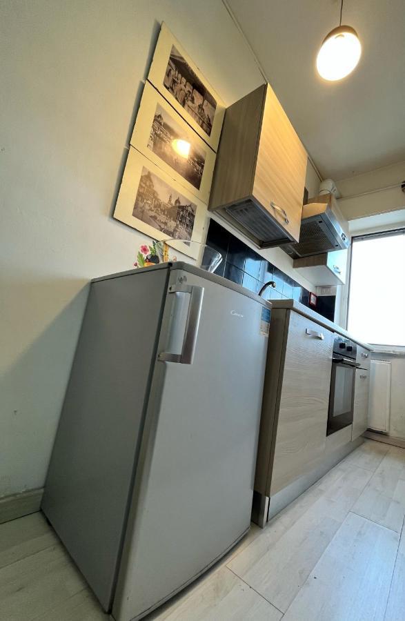 Appartement With A Big Balcony Close To The Metro
