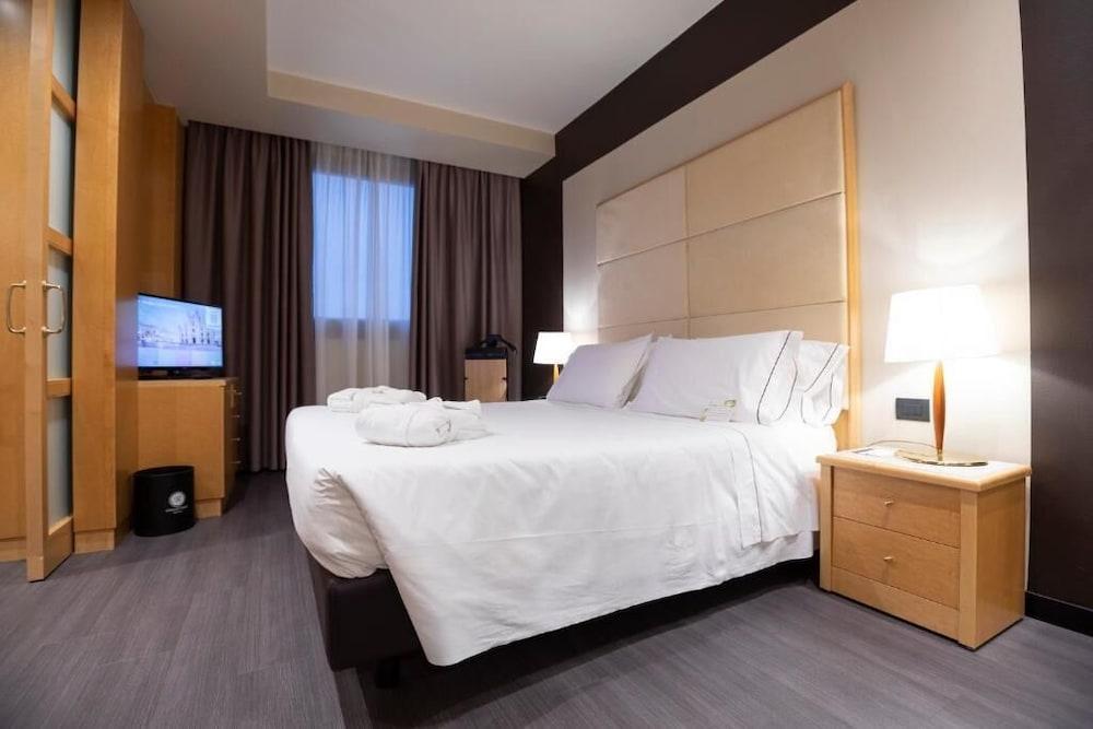 Hotel City Life Poliziano, By R Collection 4*