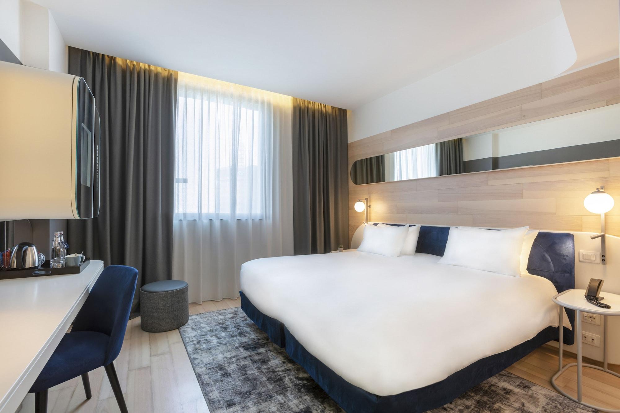 Hotel Voco Milan-fiere By Ihg 4*