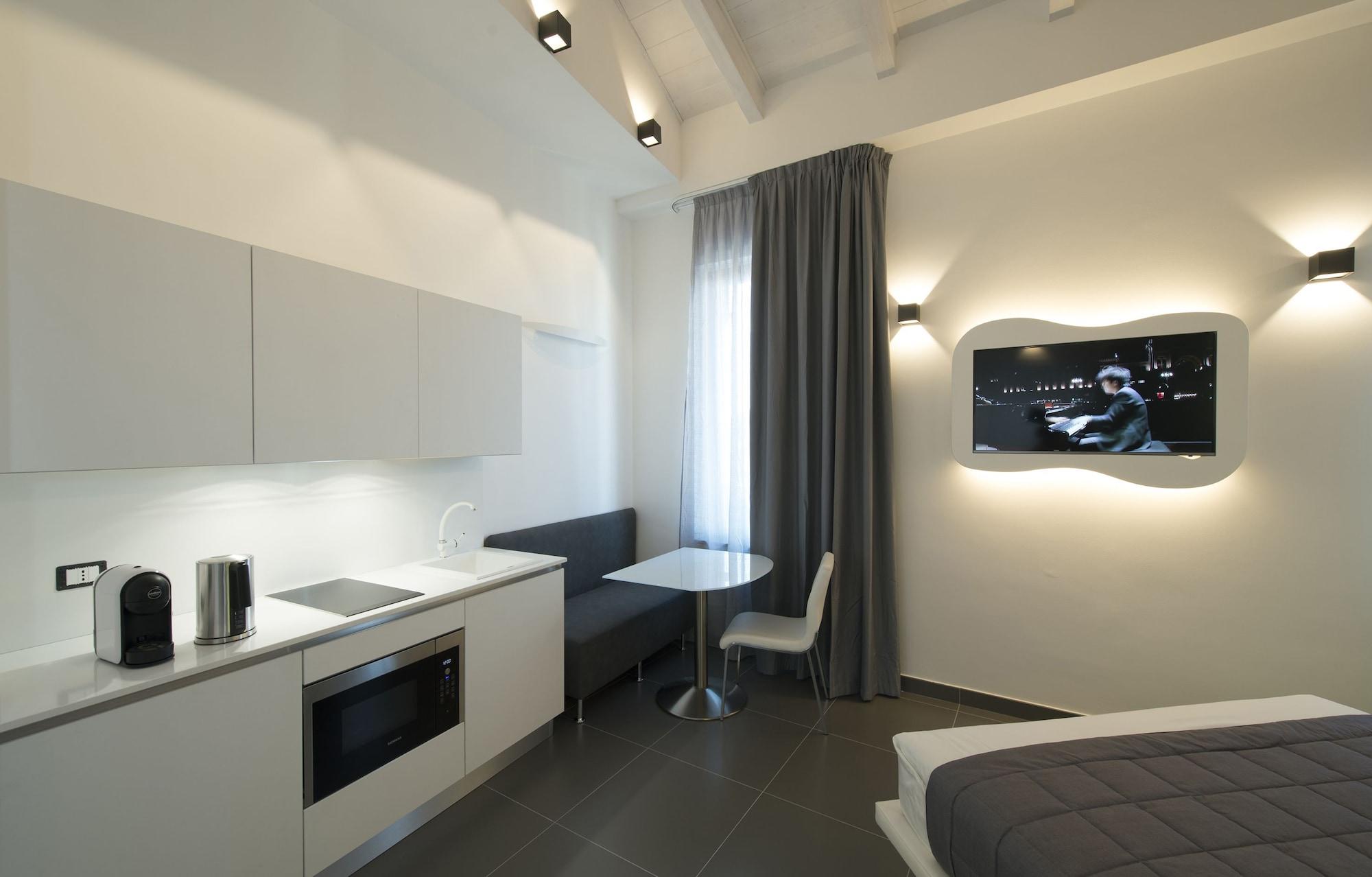 Gatto Bianco Mia Hotell Milano