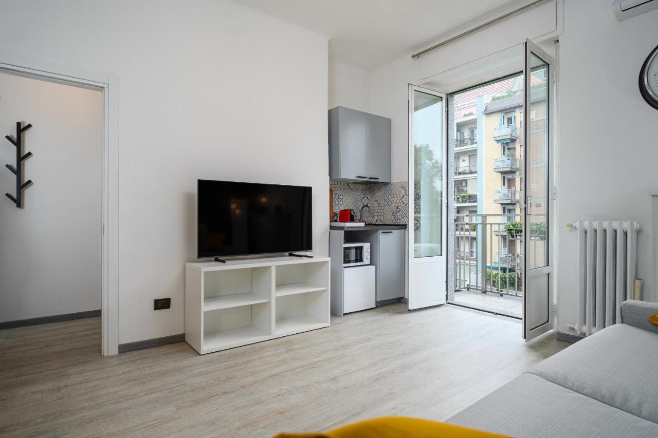 Insubria 8-3sx - Monolocale Cool * Milano